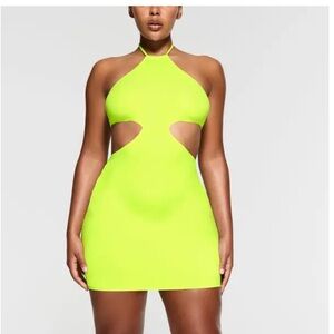 Skims Fits Everybody Cut Out Halter Dress Green
- Highlighter